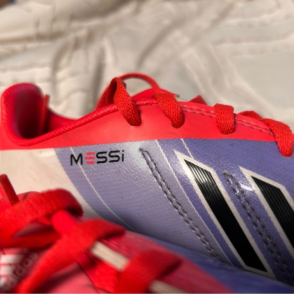 Messi adidas cleats youth 12 - Picture 6 of 6